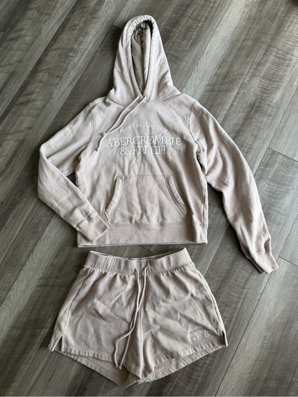 Abercrombie & Fitch Women's Taupe 2-Piece Hoodie & Shorts Loungewear Set Sz S